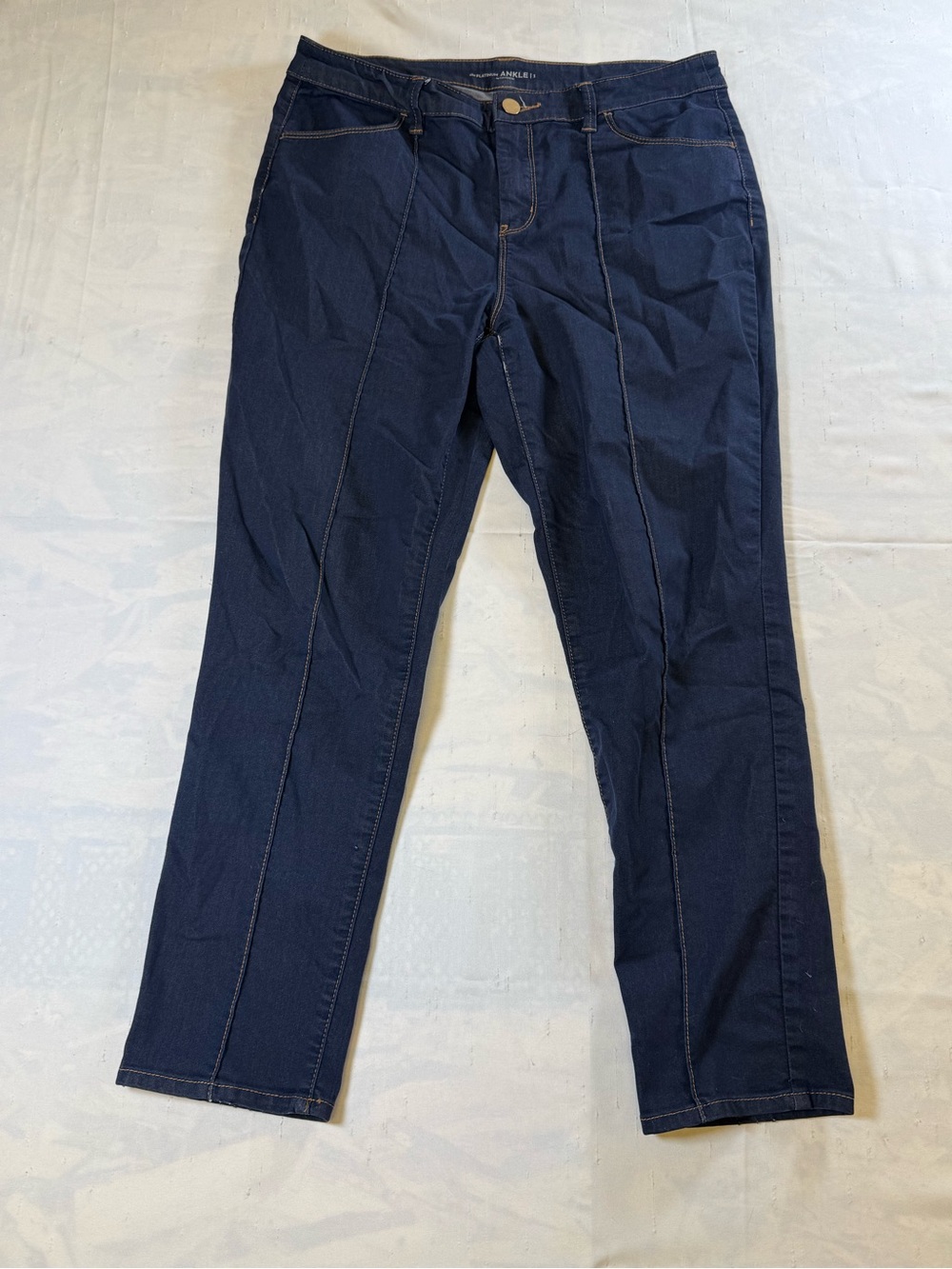Chico's Dark Navy the Platinum Ankle Straight-Leg Jeans